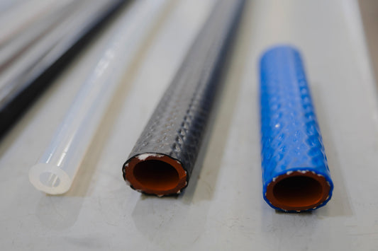 How to choose the right silicone hose? Comparison between FKM and FVMQ coatings and the value of customization in design?